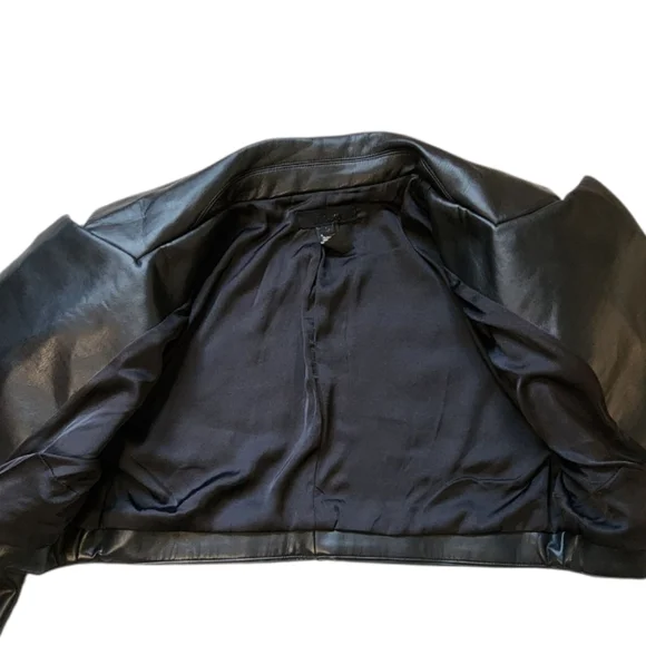 H:ours Alvina Black Cropped Faux Leather Blazer Jacket Small - Picture 6 of 8